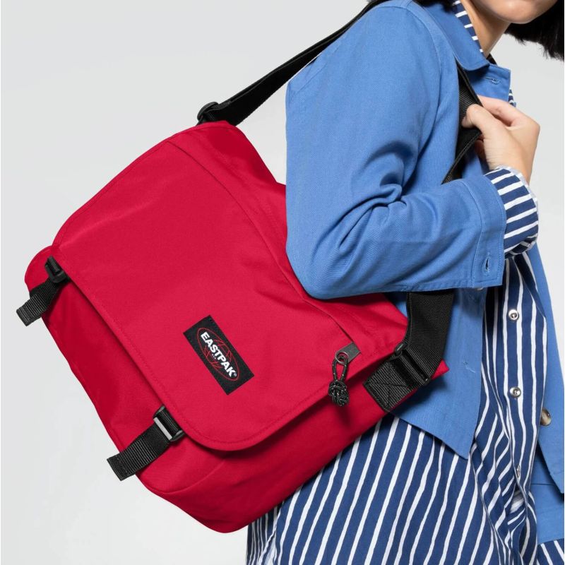 tegenkomen Onderdrukker procent Besace Eastpak Delegate + 17 pouces 38,5 cm Sailor red - Rouge