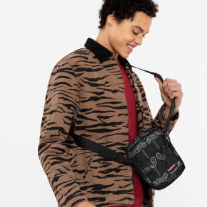 Sac bandoulière The One 2.5 Litres Urbandana Black Sac bandoulière The One 2.5 Litres Urbandana Black