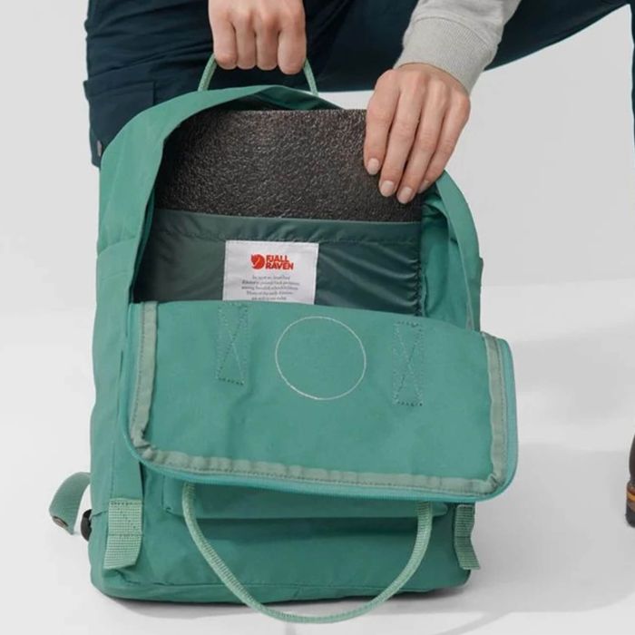 Coussin de siege Fjall Raven pour le Kanken 38 cm Gris fonce