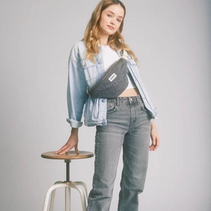 Sac banane matelassé Olivia 32 cm Pied de Denim Gris