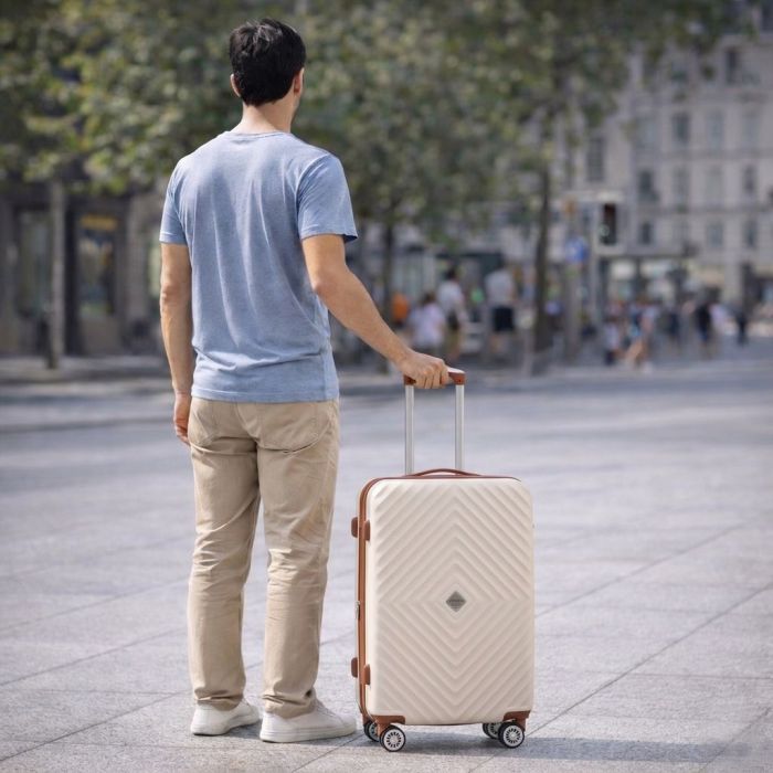 Valise rigide M Spring 2.0 67 cm Extensible + 7cm Crème
