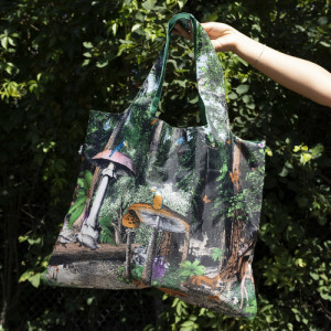 Sac shopping pliable avec pochette zip 50cm Kristjana S Williams Interiors Black forest Sac shopping pliable avec pochette zip 50cm Kristjana S Williams Interiors Black forest